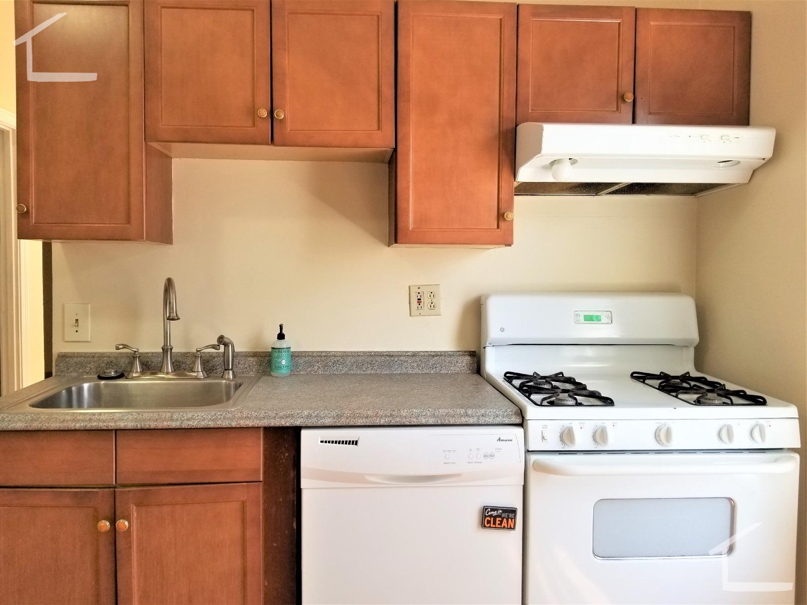 34 Pratt St, Allston