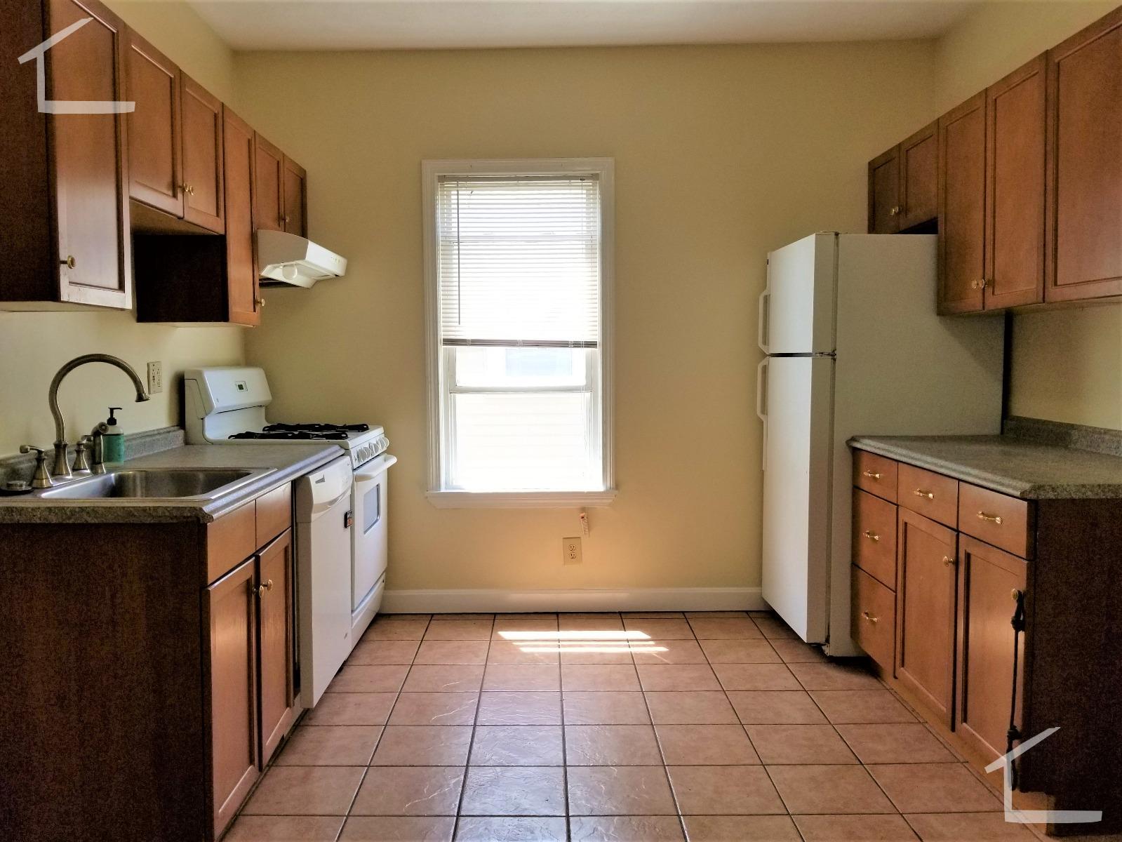 34 Pratt St, Allston