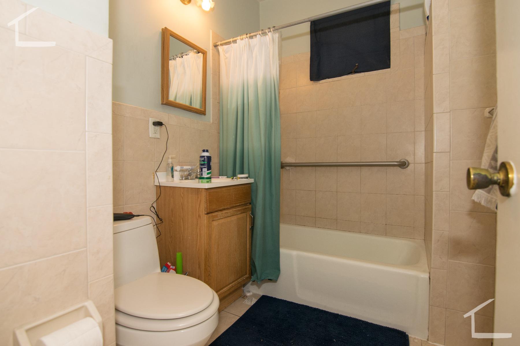548 Washington St, Brighton