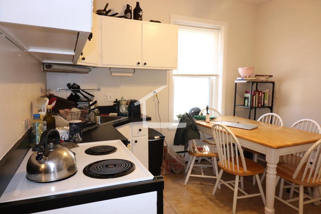 52 Parkman St, Coolidge Corner