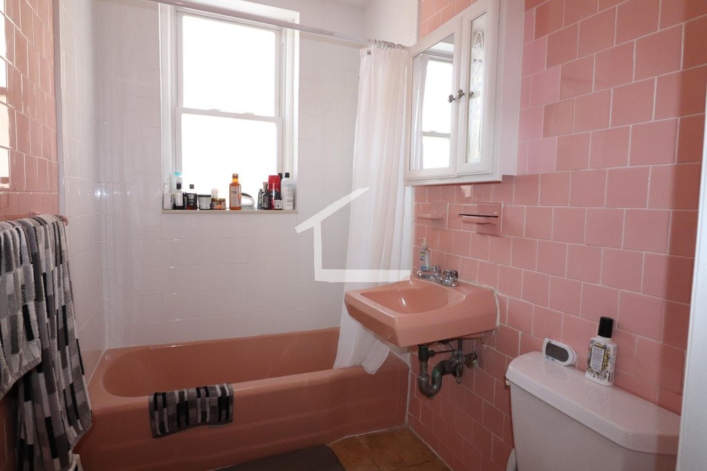 52 Parkman St, Coolidge Corner