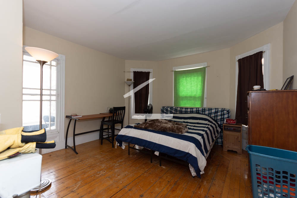 21 Bennett, Brighton