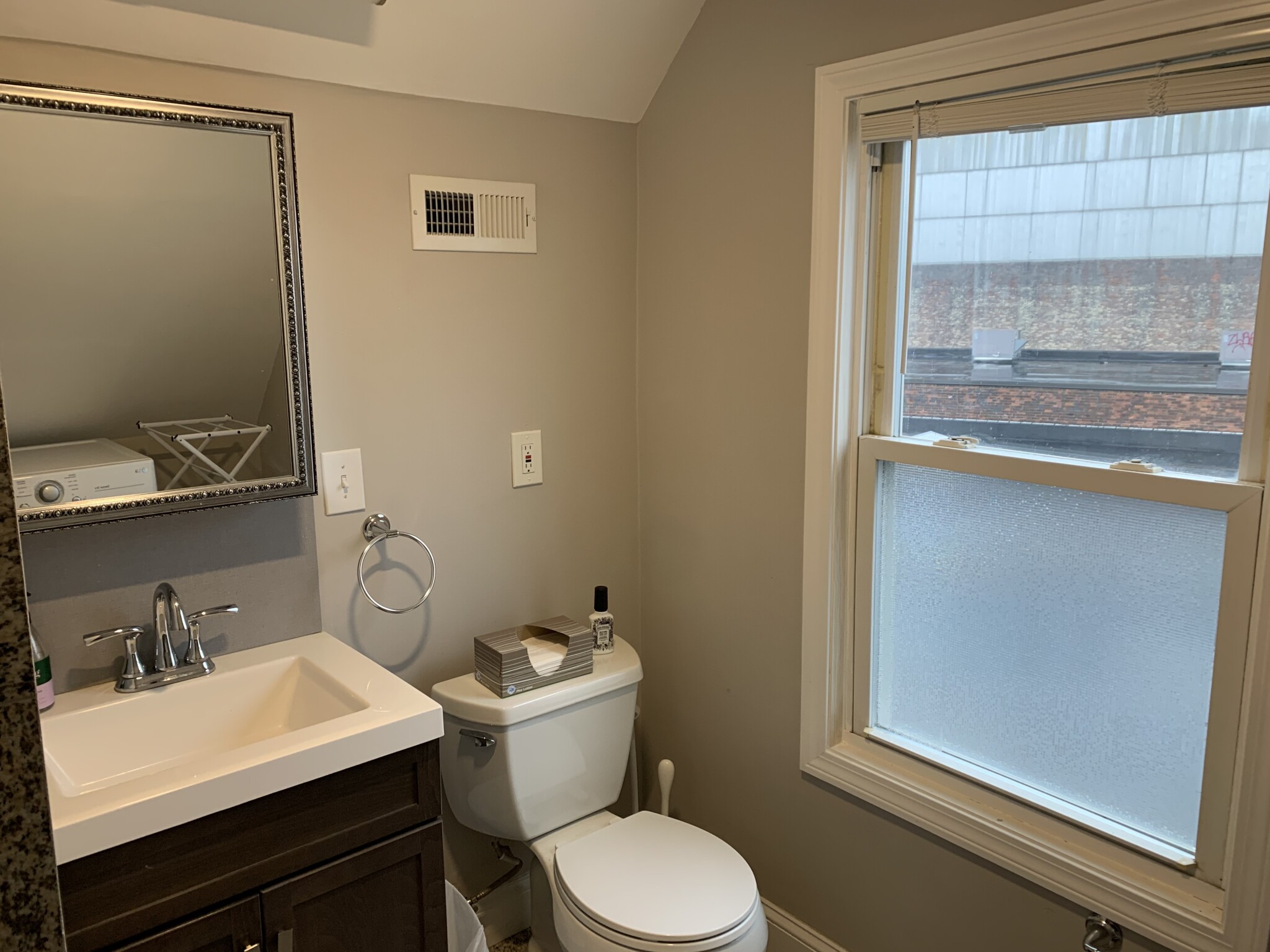 77 Linden St, Allston