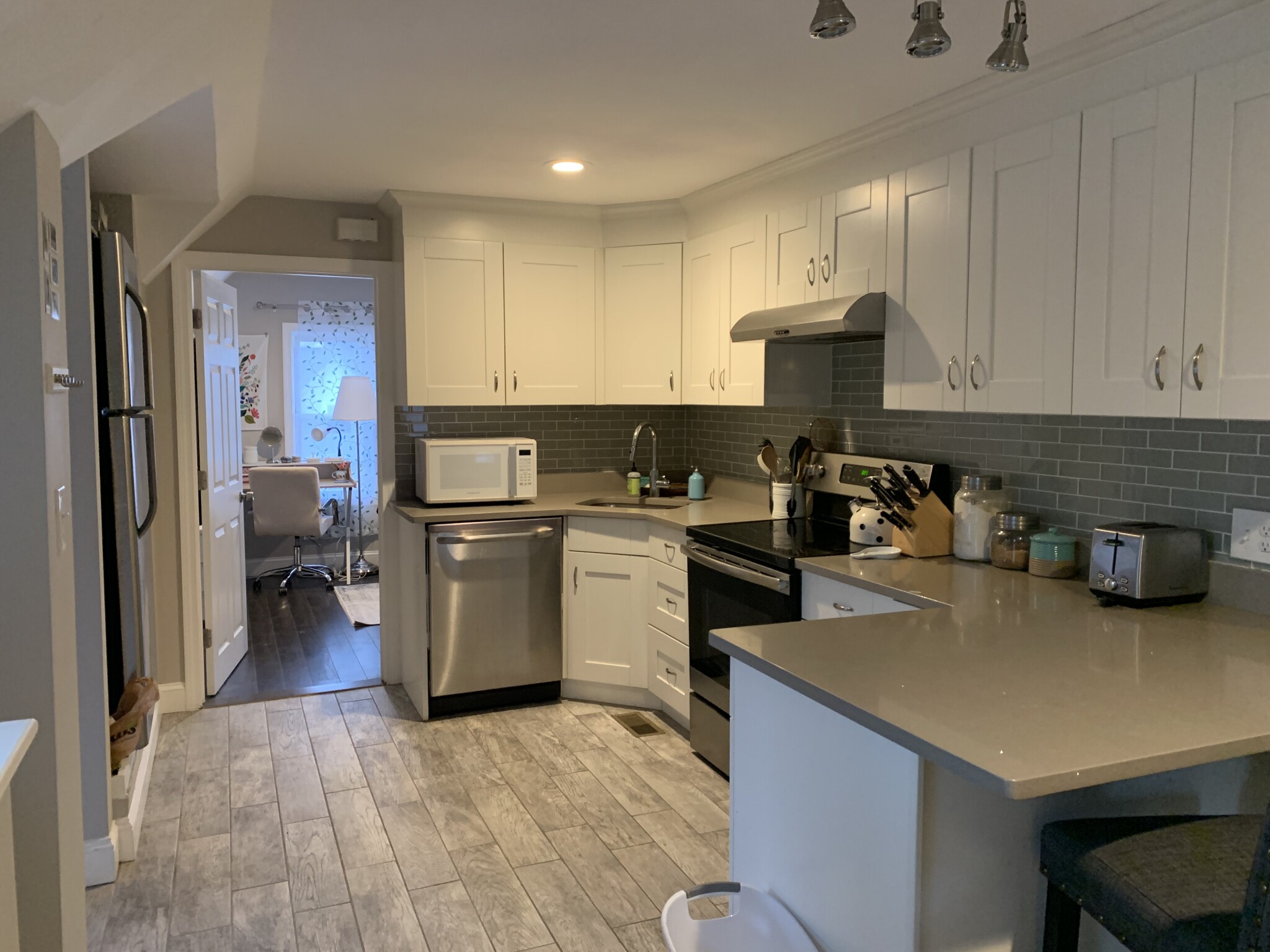 77 Linden St, Allston