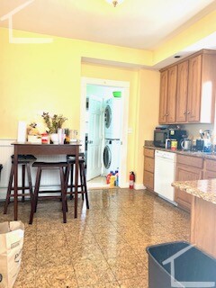 2 Cambridge Ter, Allston