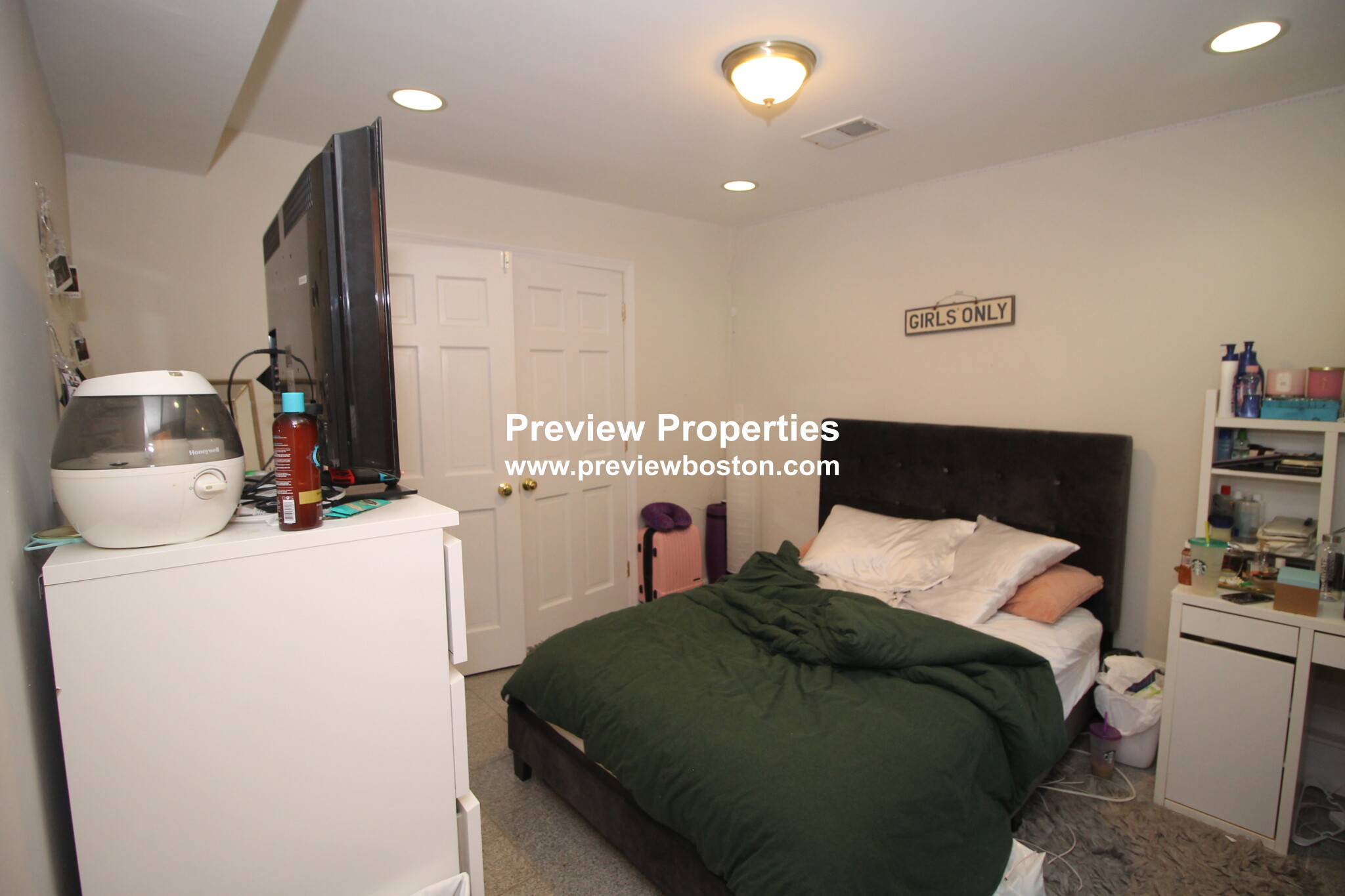 10 Moreland St, Roxbury