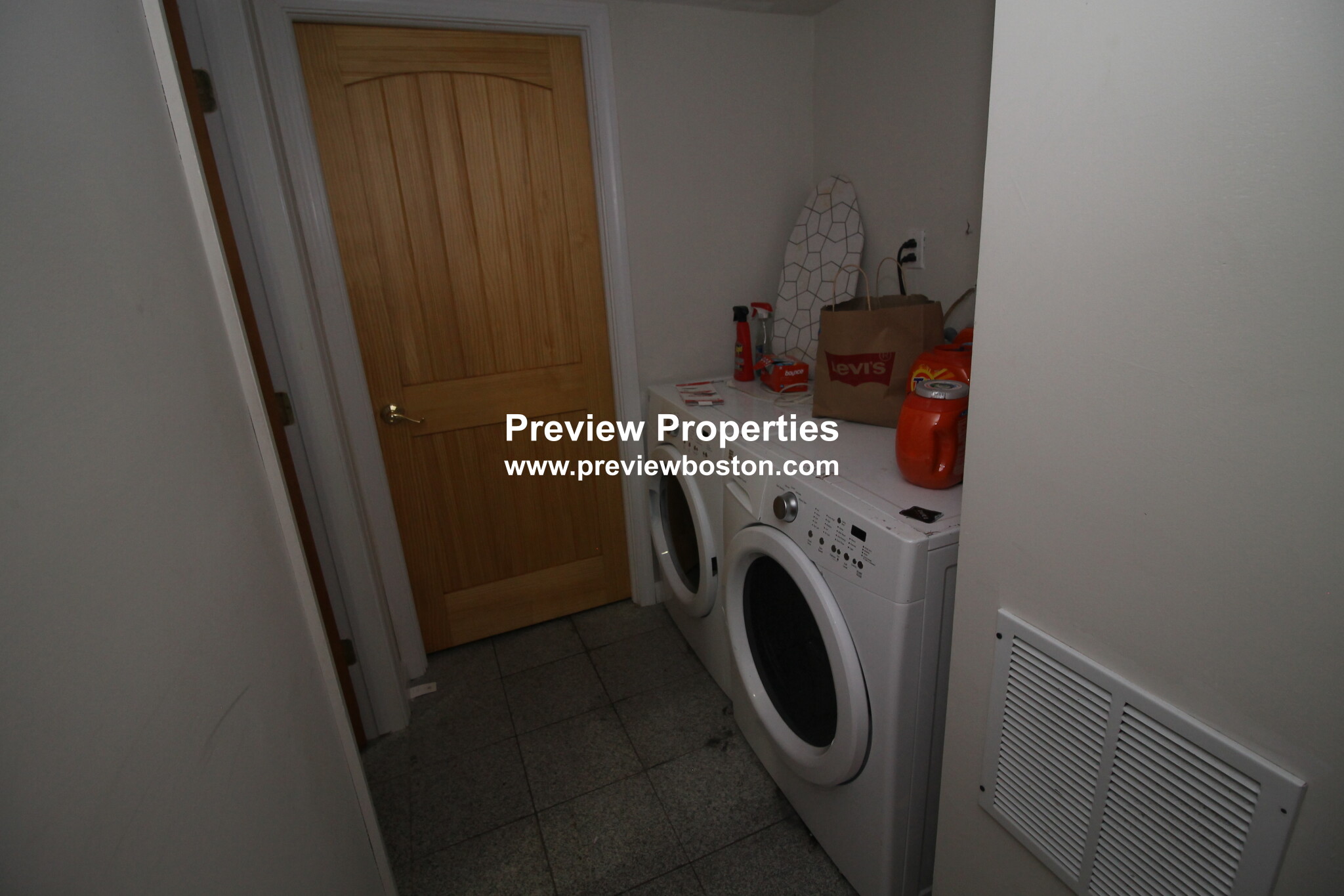 10 Moreland St, Roxbury