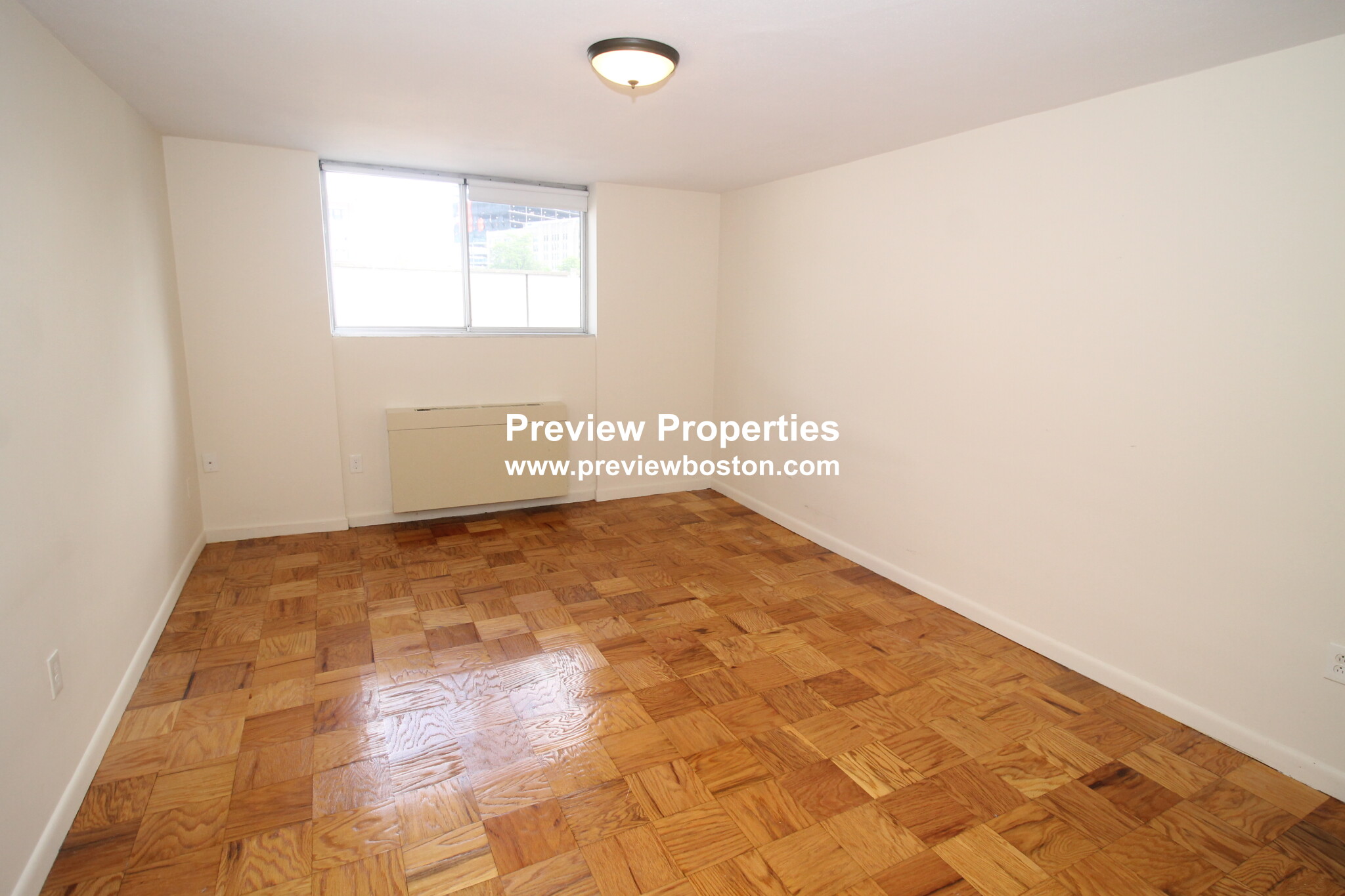 101 Monmouth St, Longwood