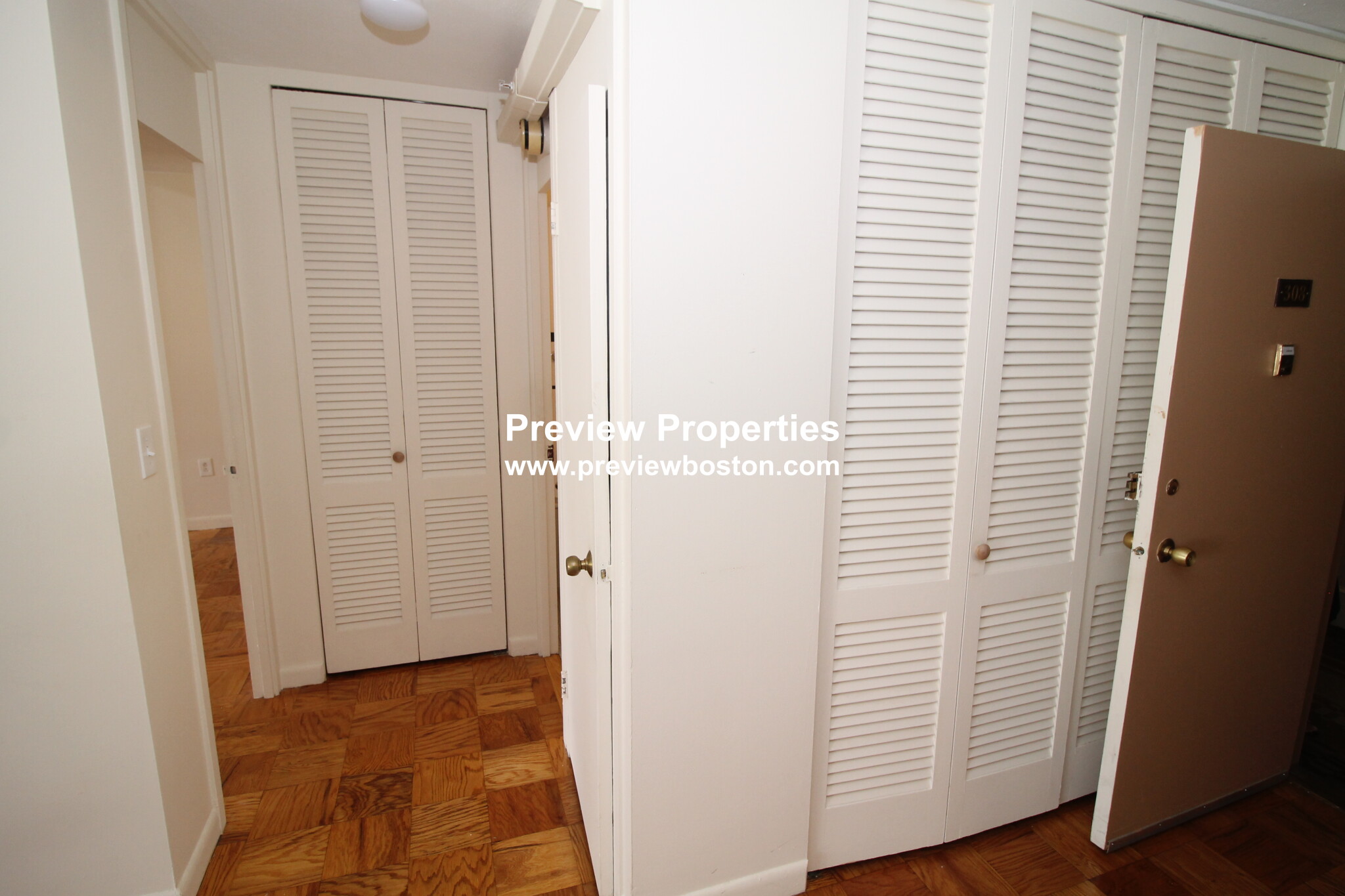 101 Monmouth St, Longwood