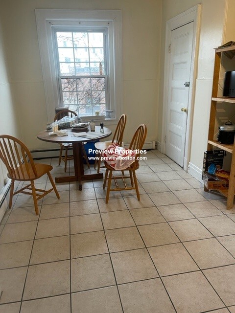 186 Naples Rd, Coolidge Corner