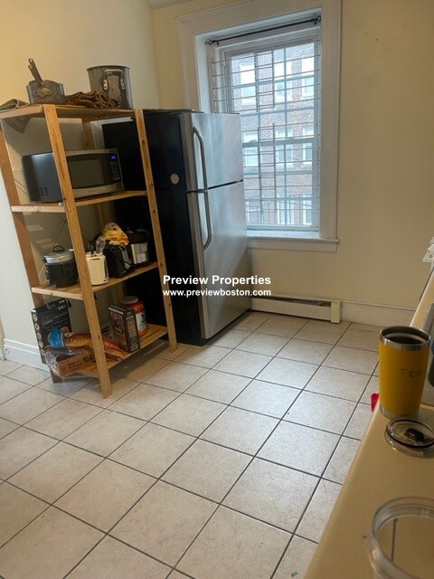 186 Naples Rd, Coolidge Corner