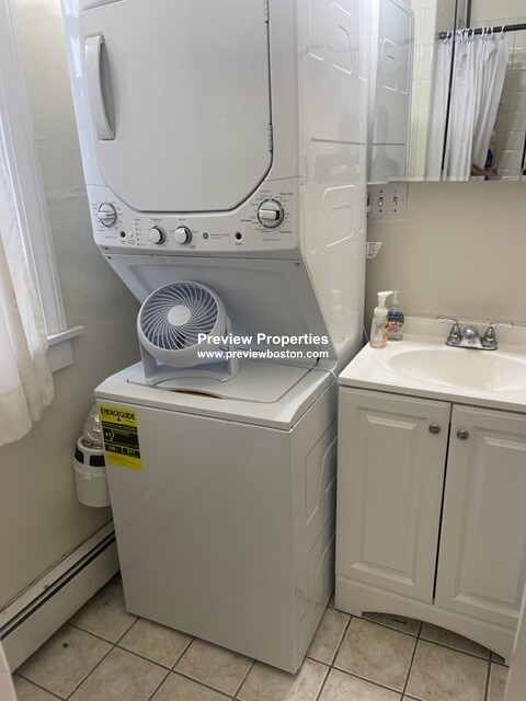 186 Naples Rd, Coolidge Corner