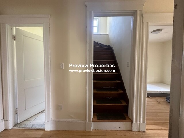 41 Hunnewell Ave, Brighton