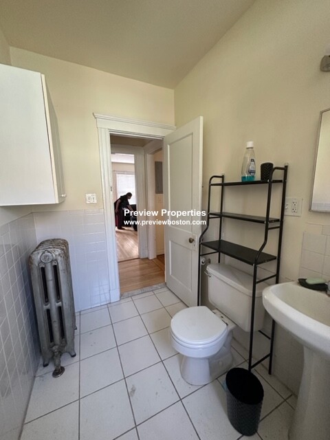 41 Hunnewell Ave, Brighton