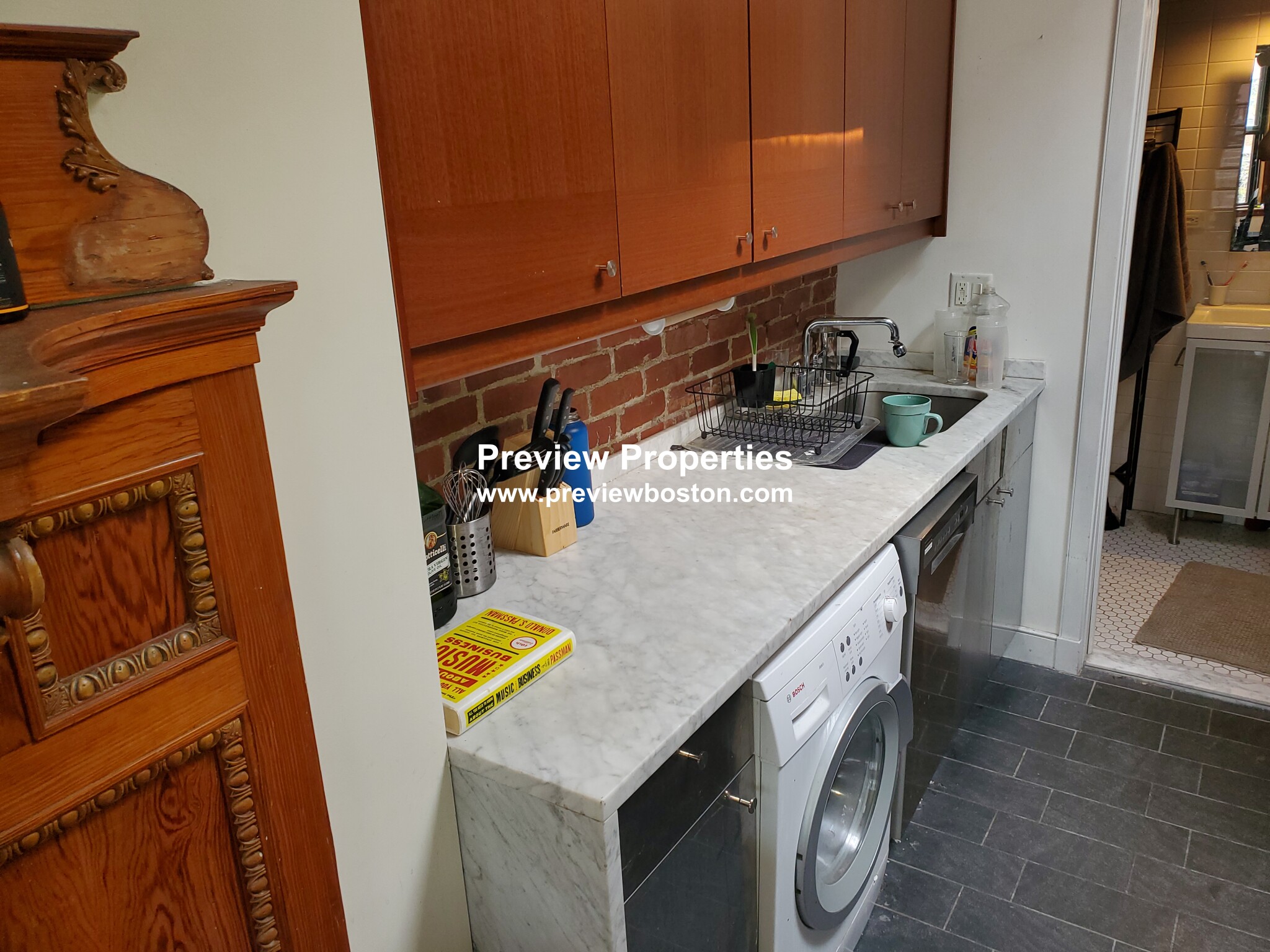 849 Beacon St, Fenway