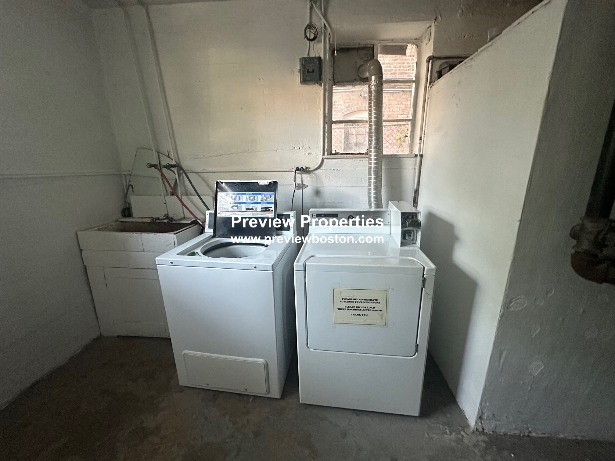 1555 Beacon St, Washington Square