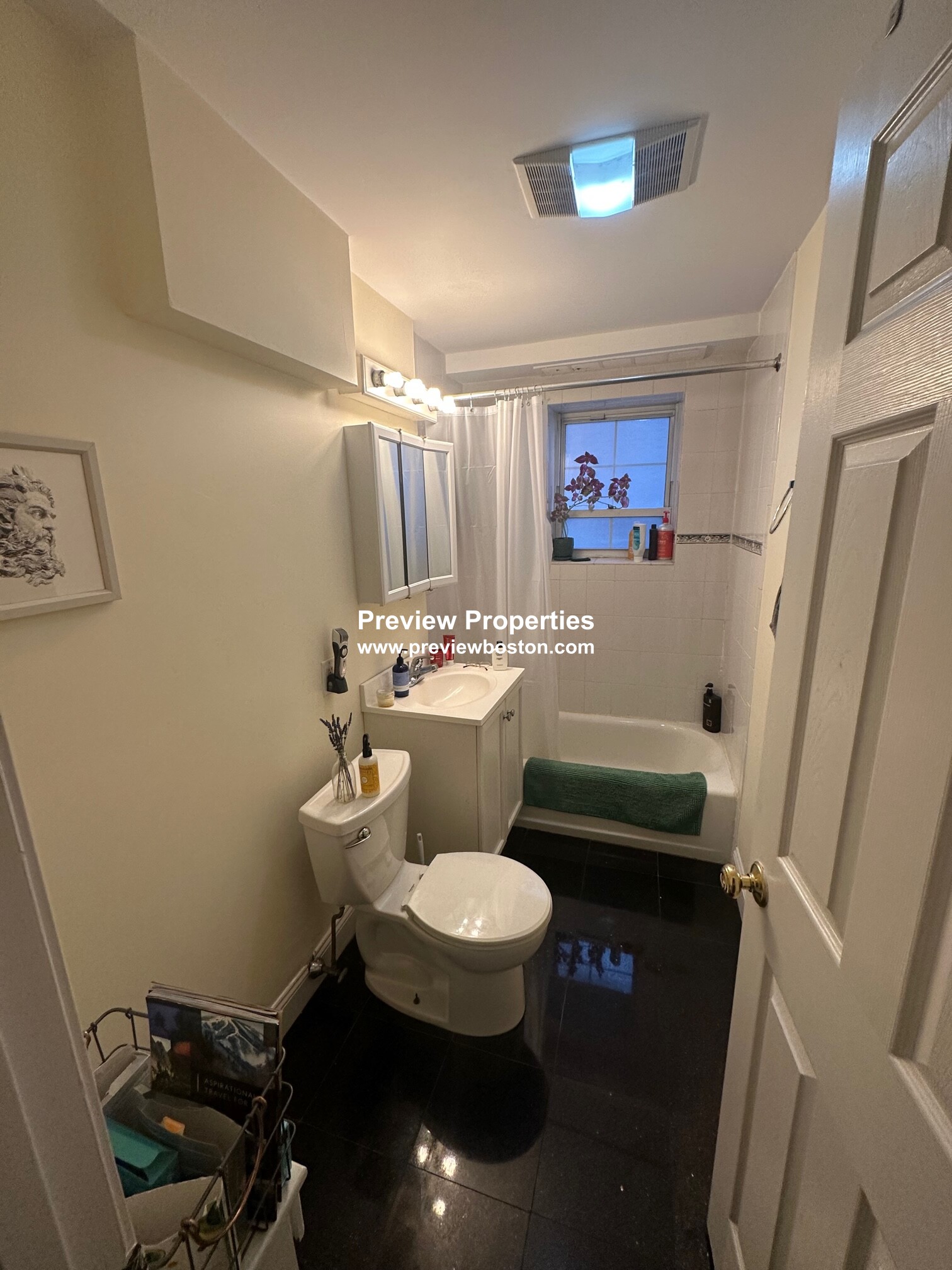 1555 Beacon St, Washington Square