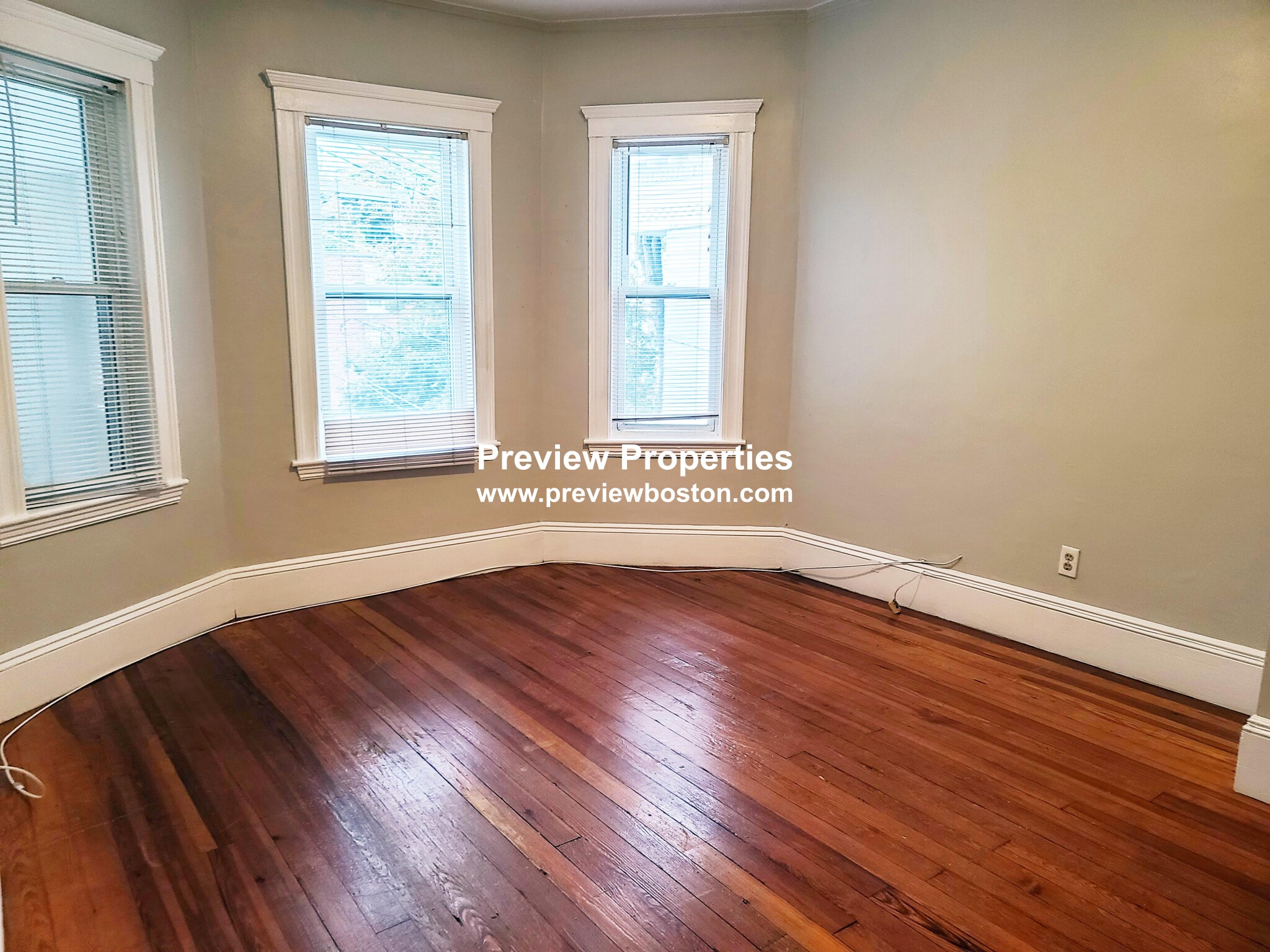 348 Faneuil St, Brighton