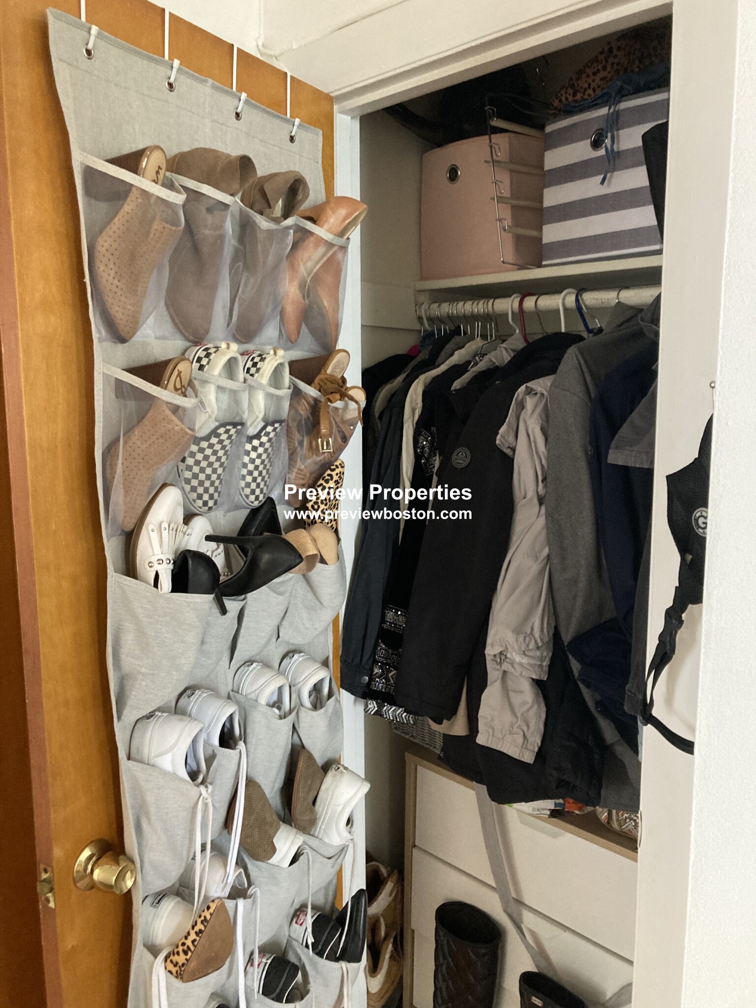 90 Winthrop Shore Dr, Winthrop