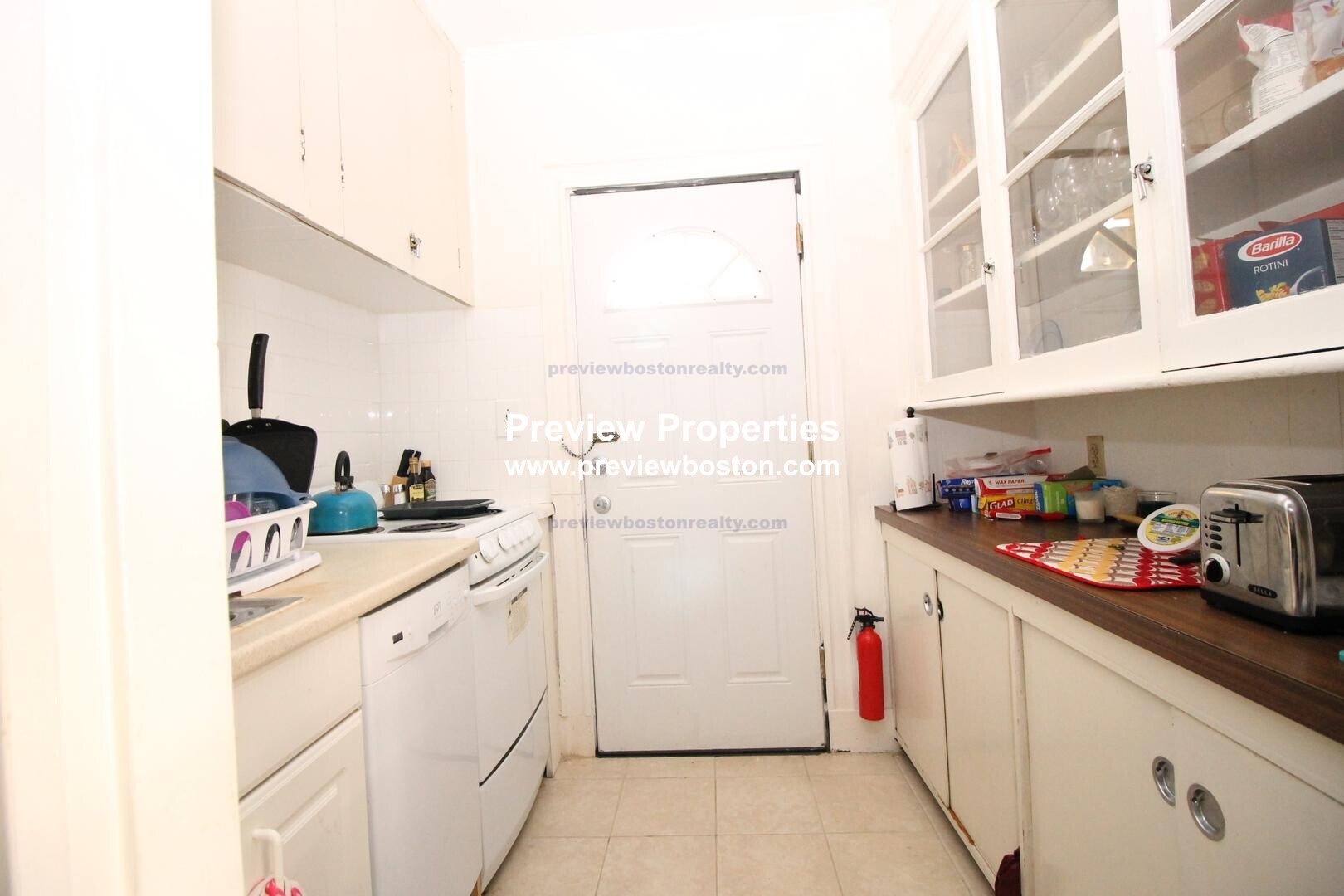 20 Oak Square Ave, Brighton