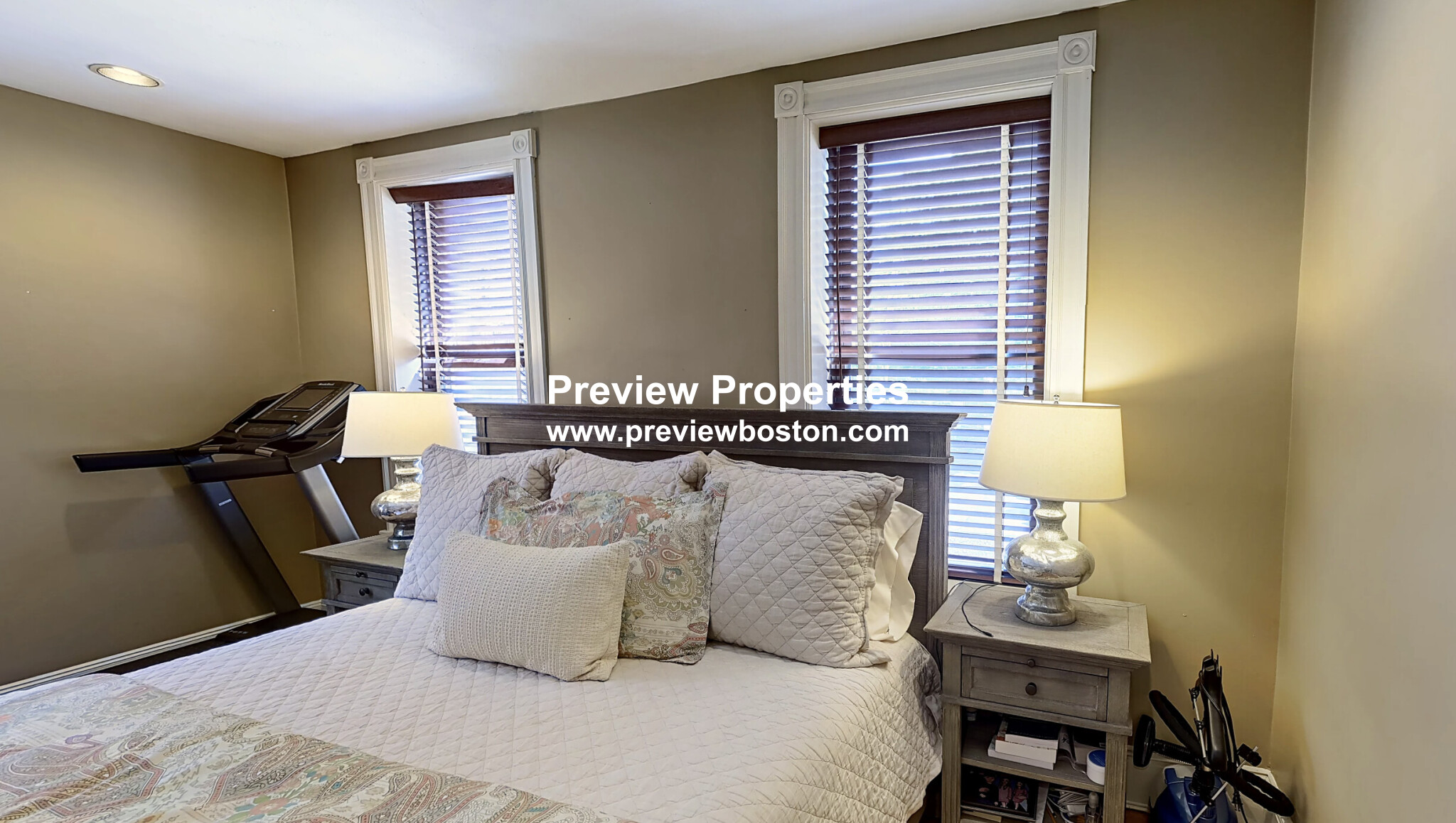 12 Dean Rd, Washington Square