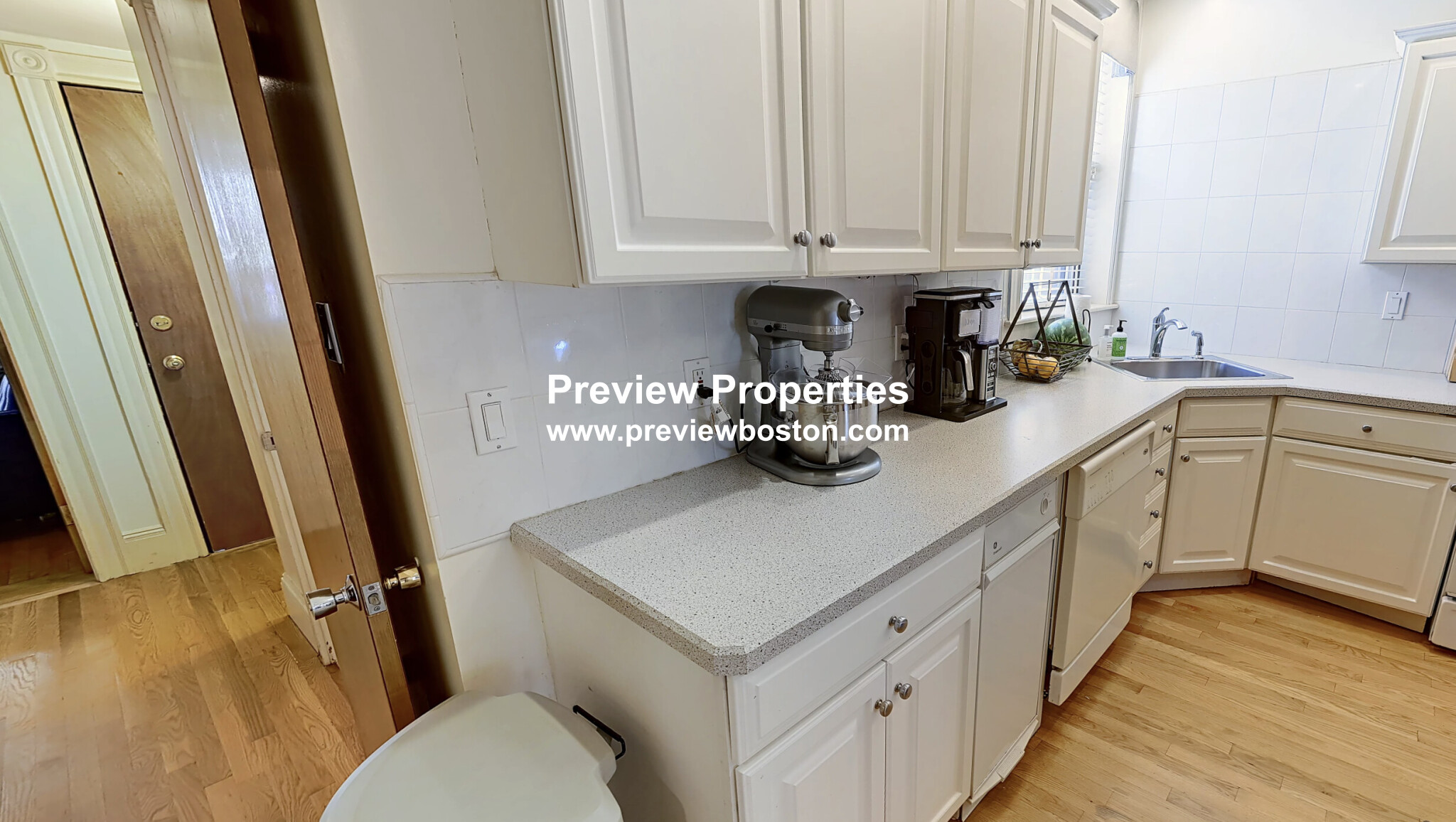 12 Dean Rd, Washington Square