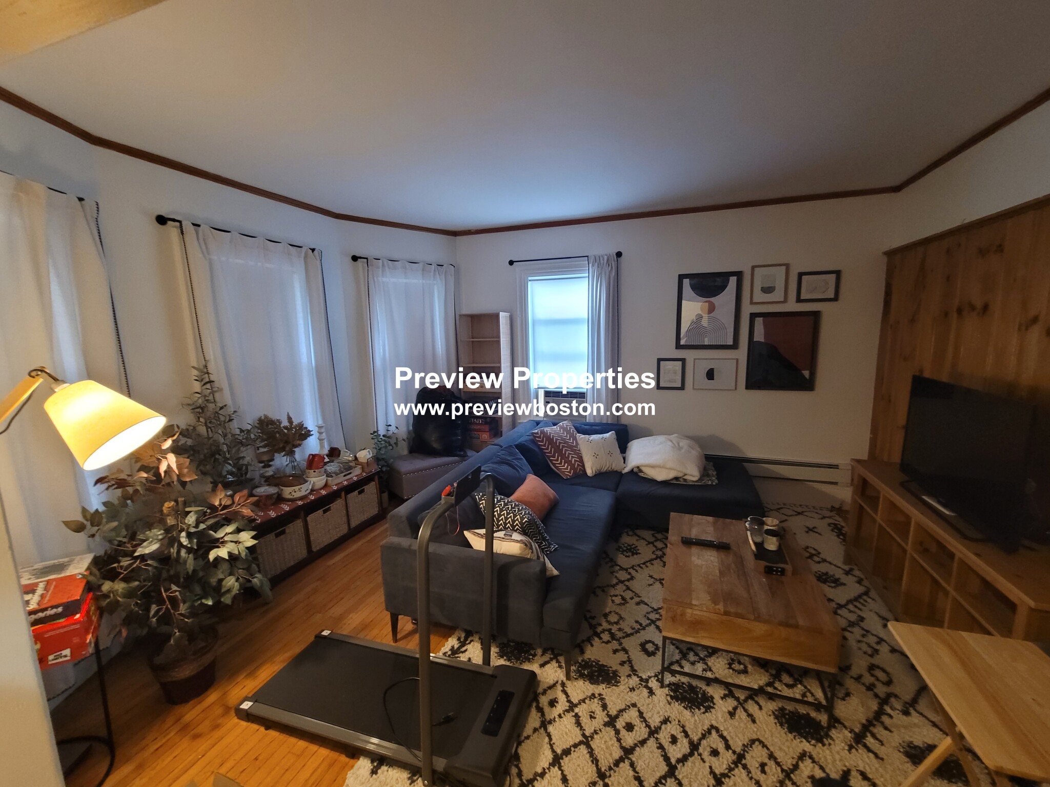 20 Oak Square Ave, Brighton