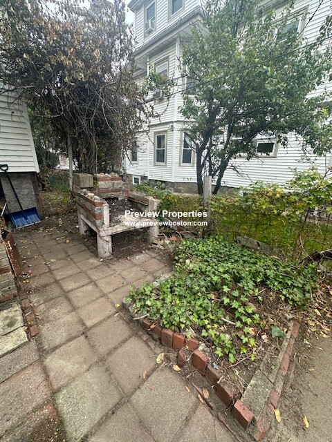 80 Chestnut Hill Ave, Brighton