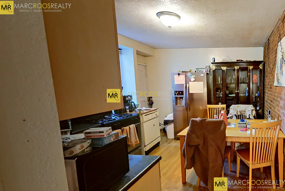 78 Hammond St, Roxbury