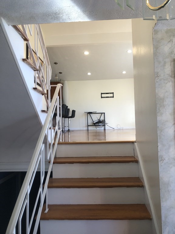 61 Esty Farm Rd, Newton