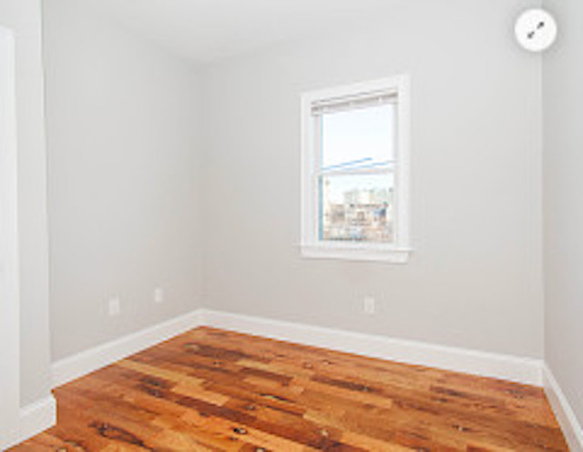 128 Bremen St, East Boston