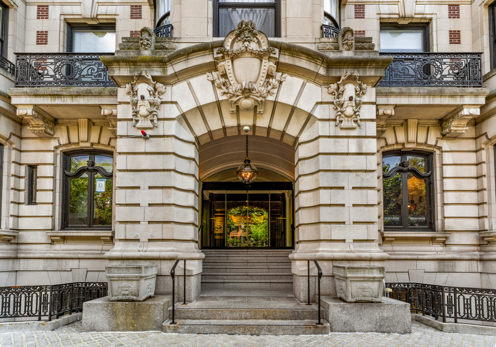 390 Commonwealth Ave, Back Bay