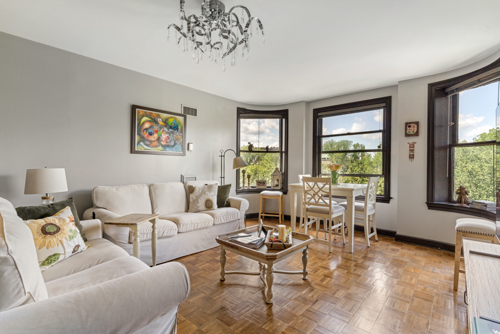 390 Commonwealth Ave, Back Bay