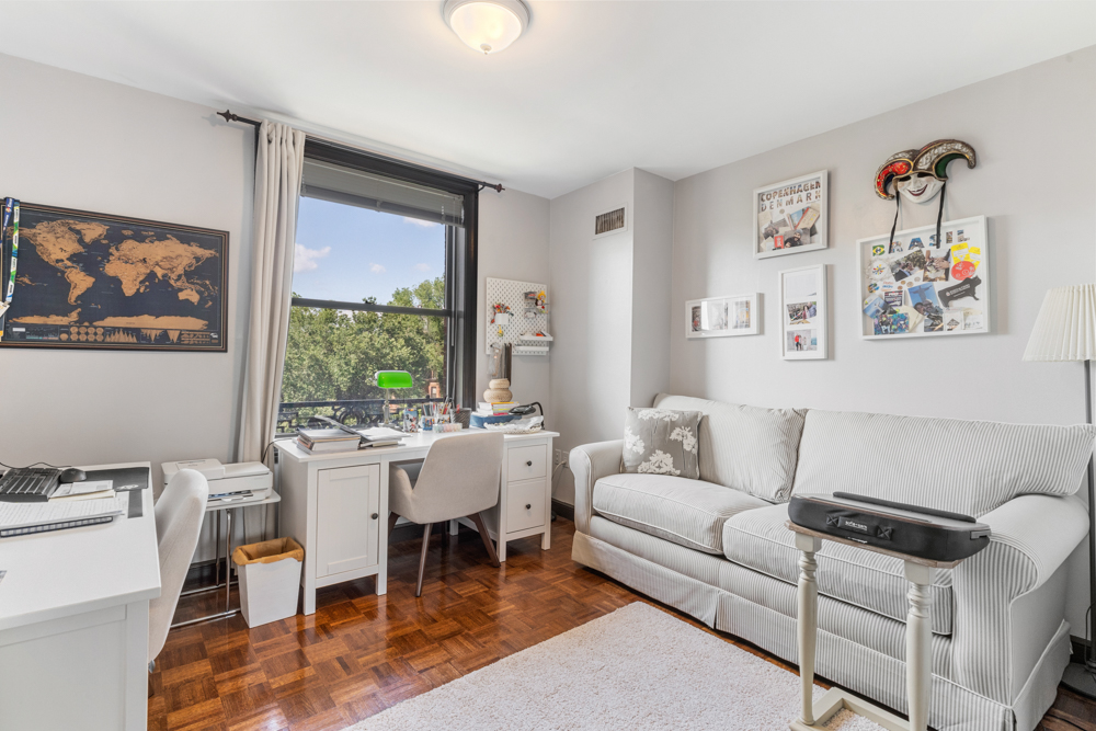 390 Commonwealth Ave, Back Bay