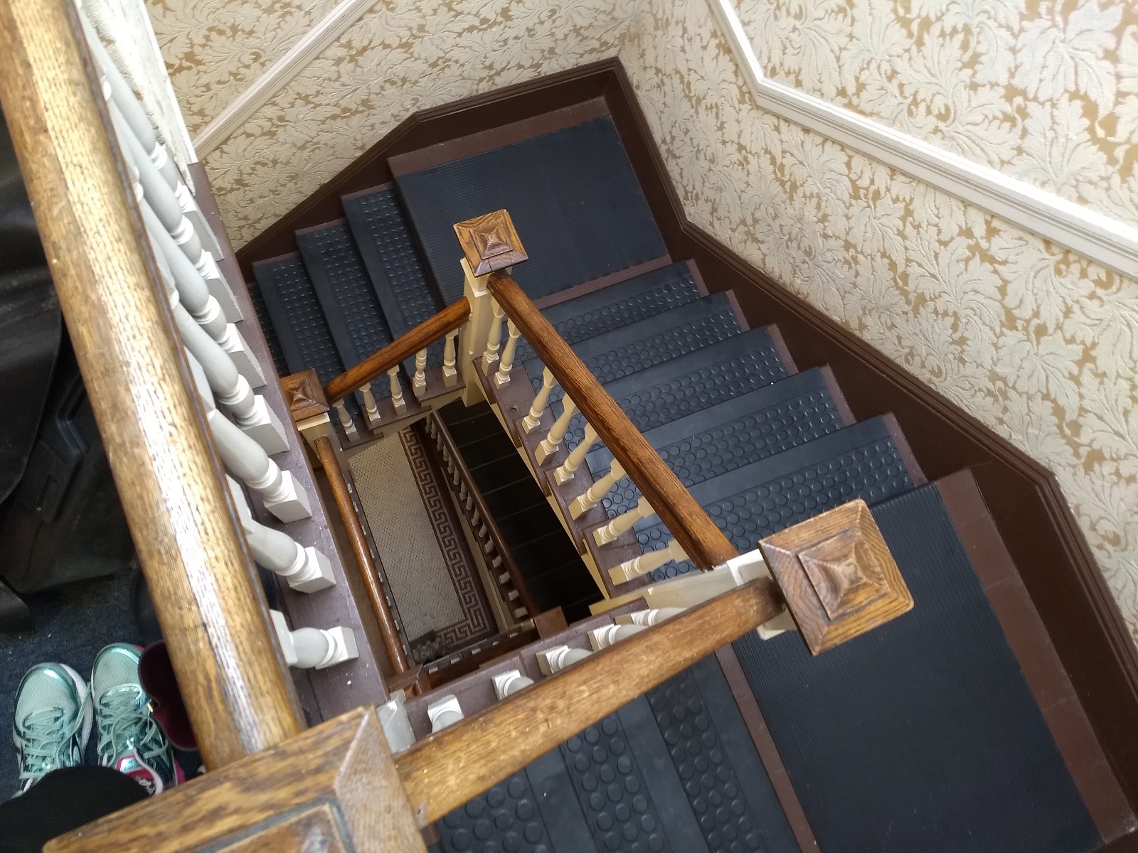 18 Mount Hood Rd, Brighton