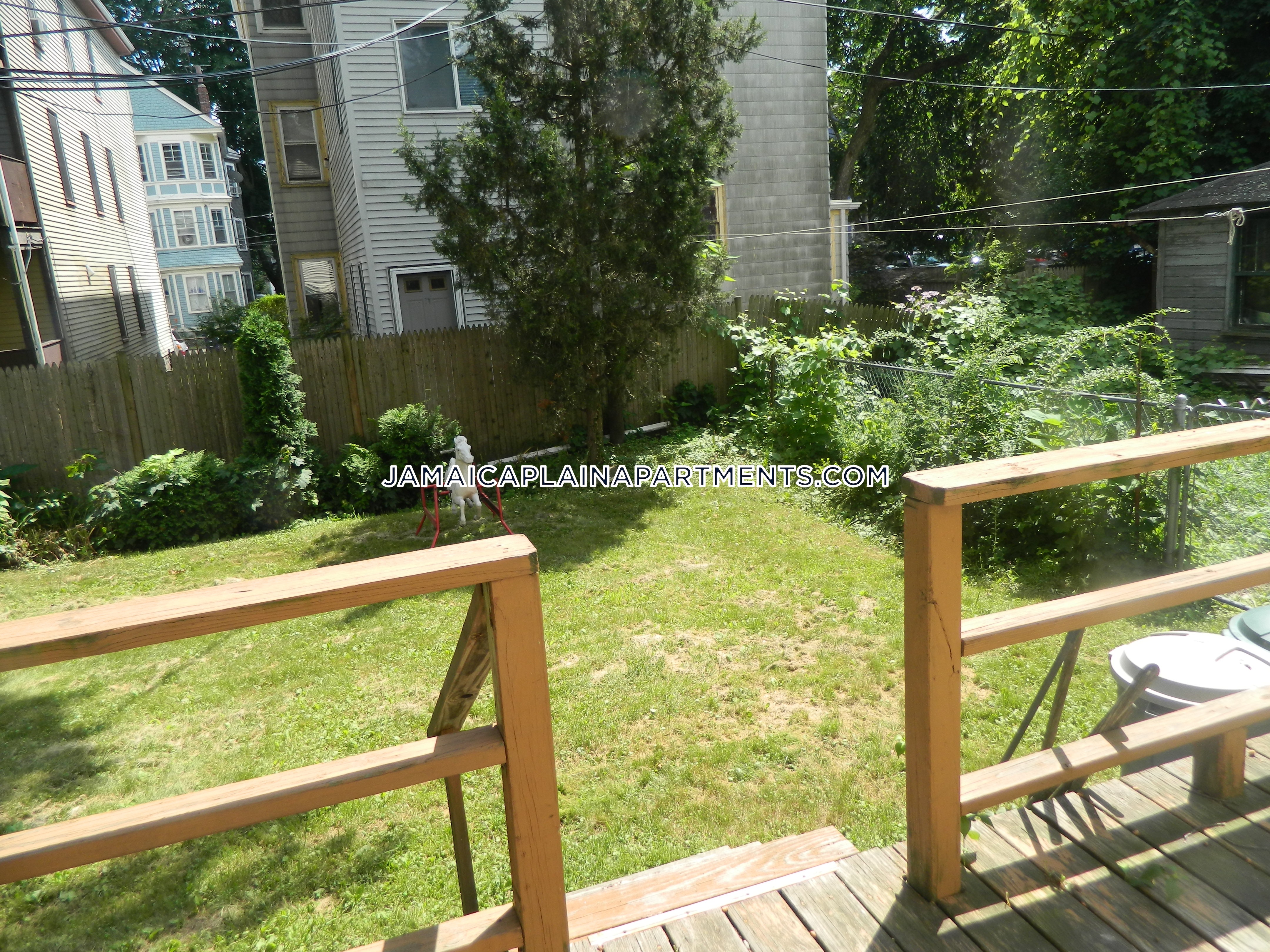 11 Rosemary St, Jamaica Plain