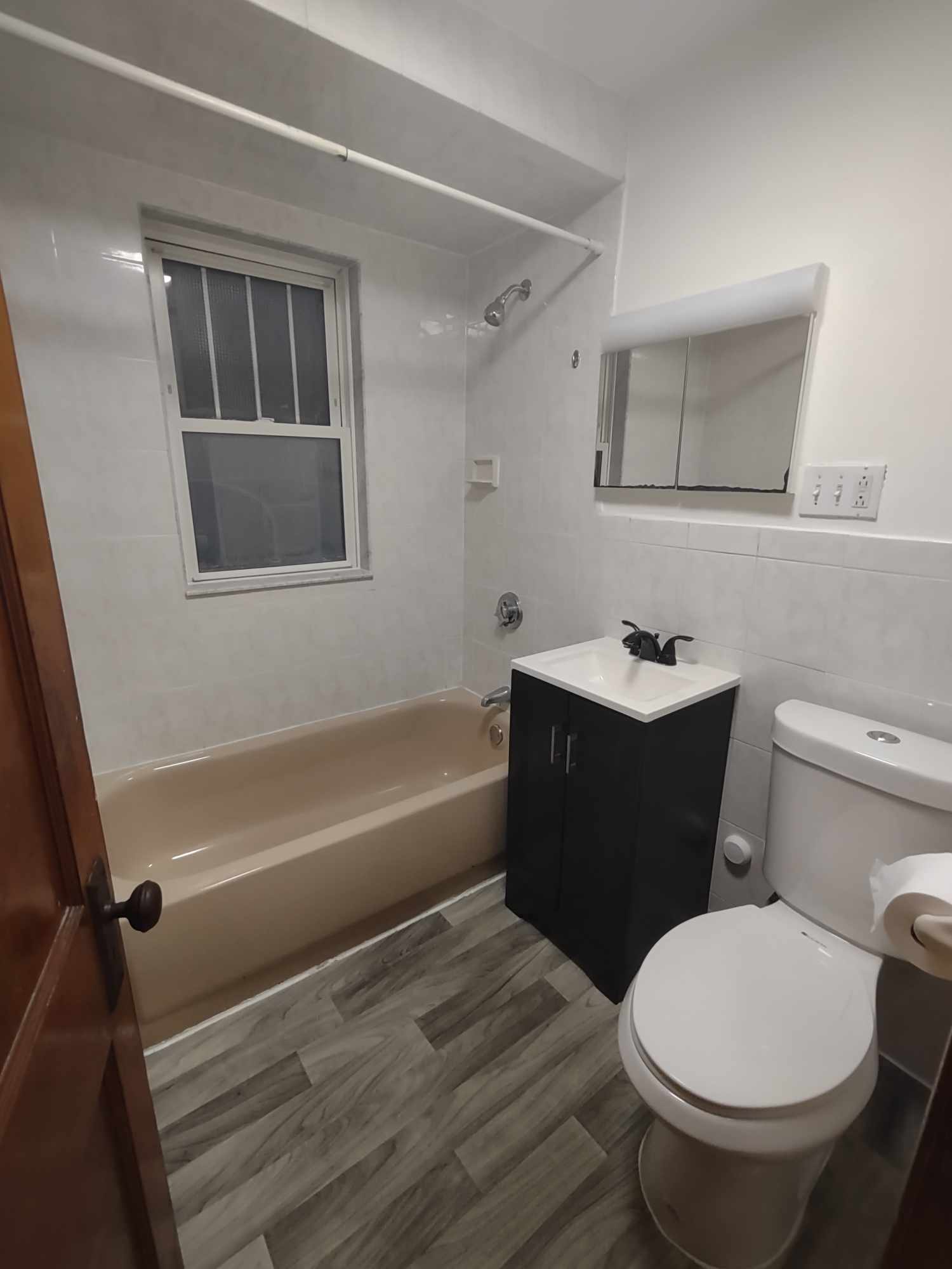 223 Ferry St, Everett