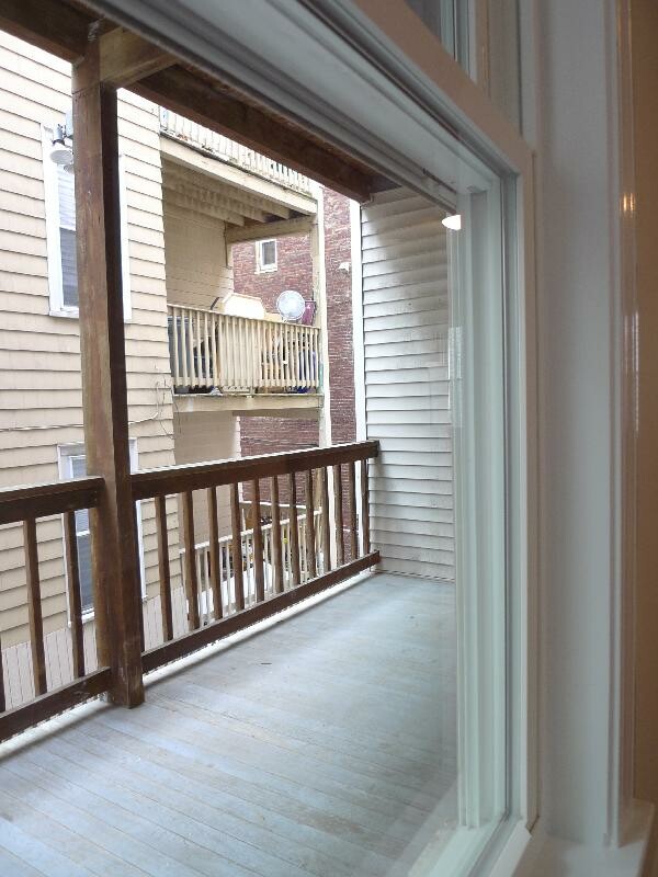 6 Barrows St, Allston