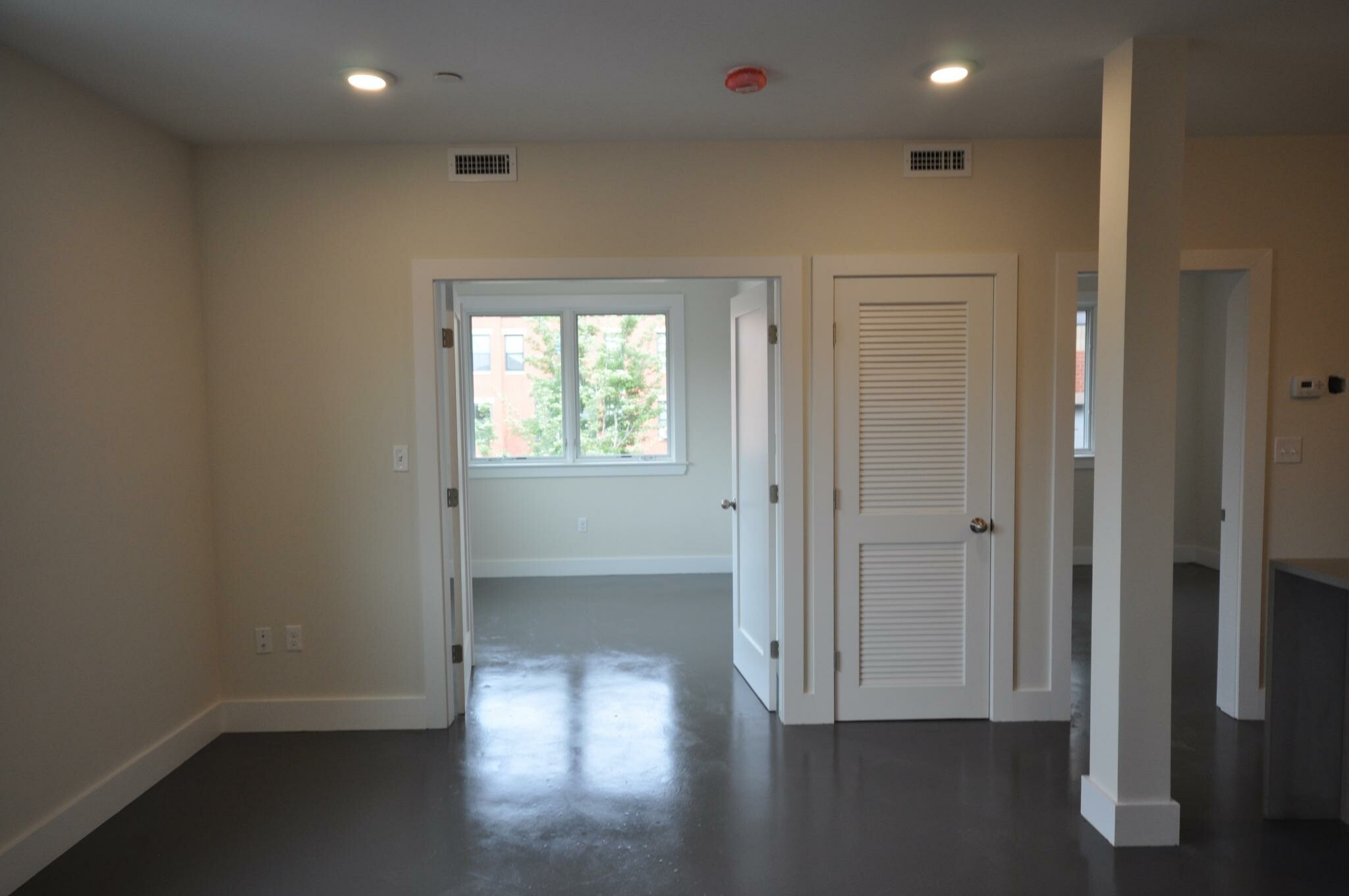 659 Massachusetts Ave, South End