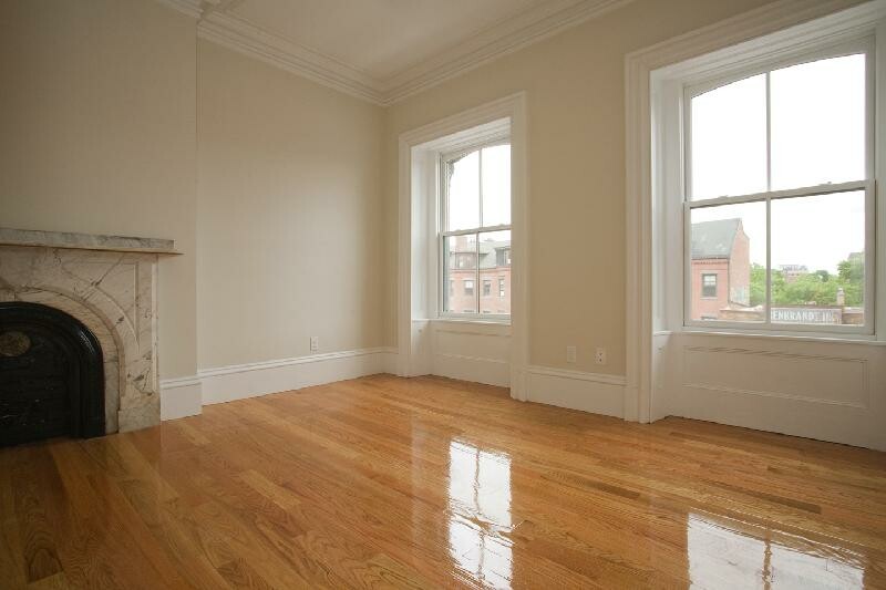 658 Massachusetts Ave, South End