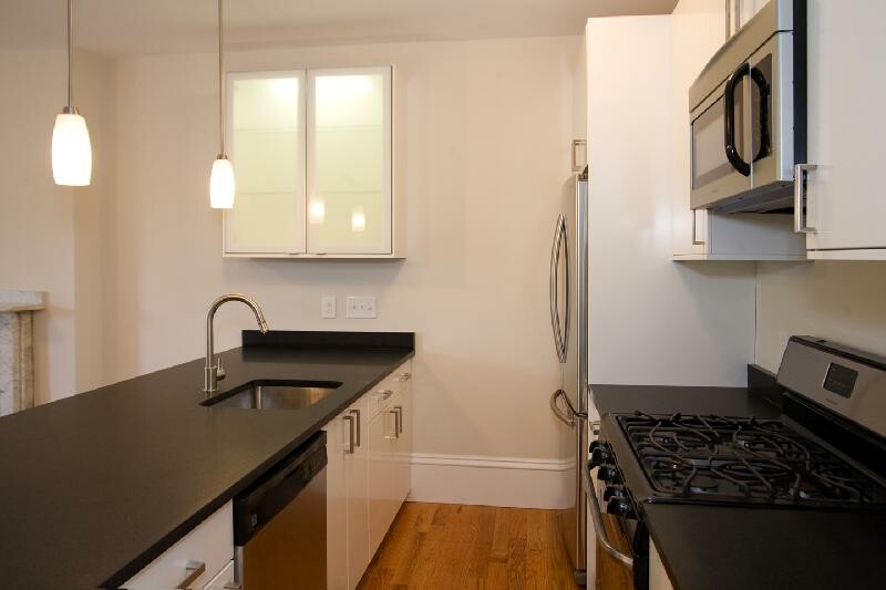 658 Massachusetts Ave, South End