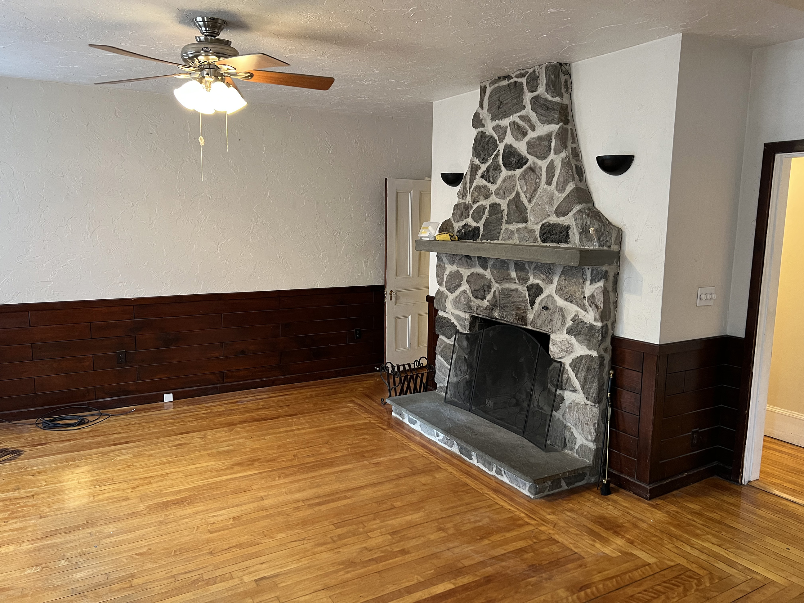 395 Lexington St, Waltham