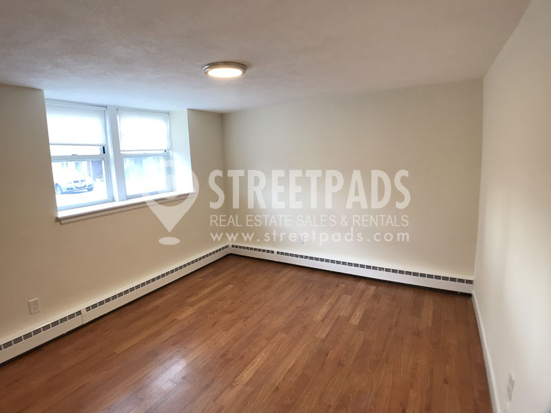 180 North Beacon St, Brighton