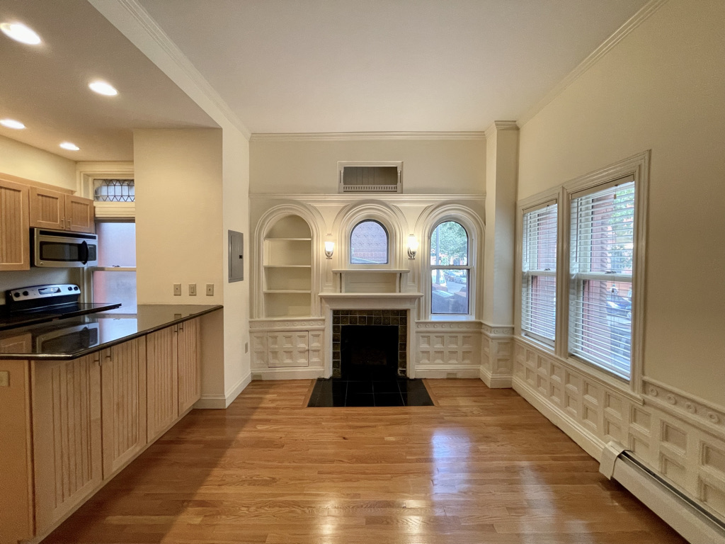 195 Commonwealth Ave, Back Bay