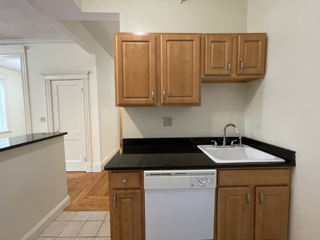 15 Queensberry St, Fenway