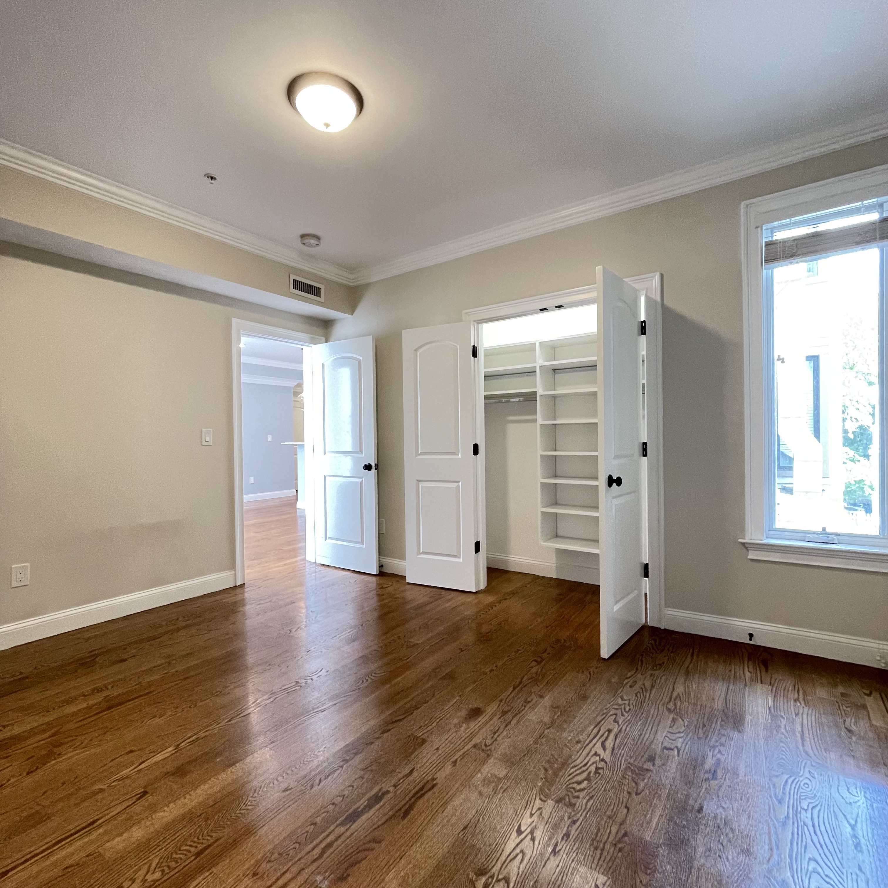 42 Hyde Park Ave, Jamaica Plain