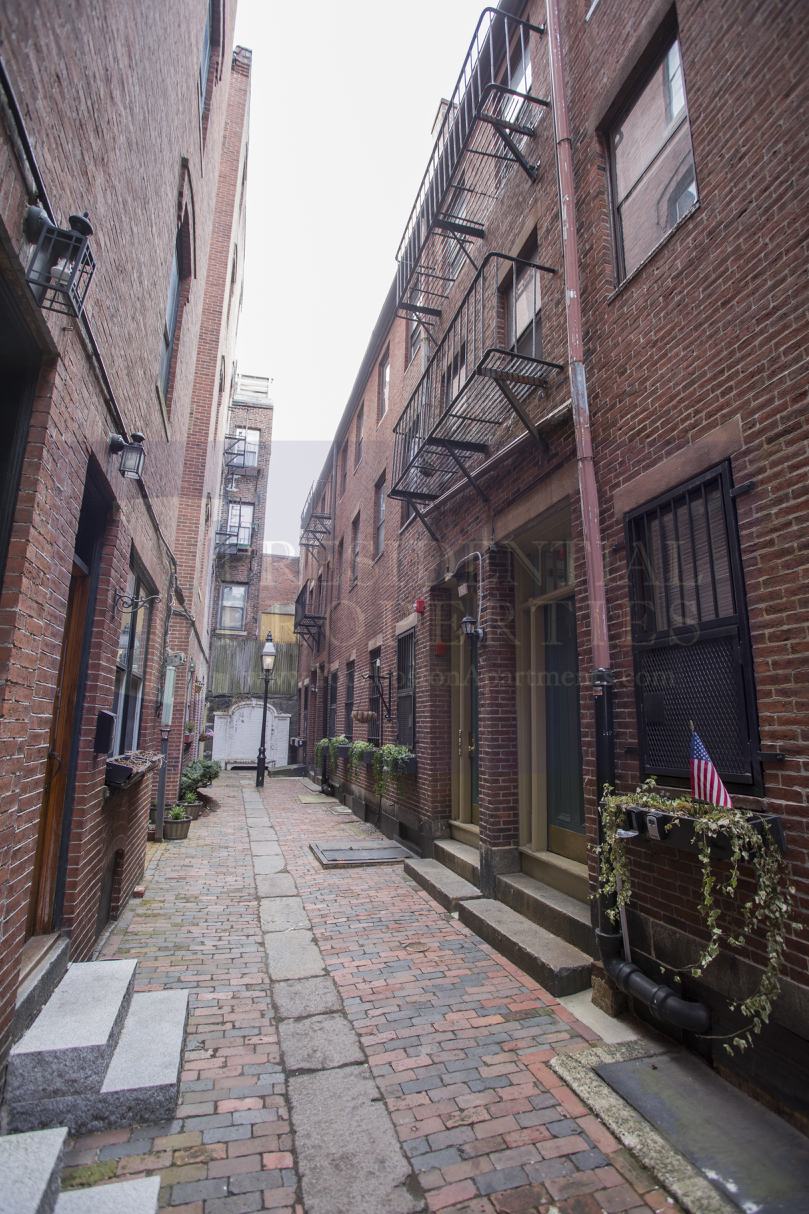 3 Champney Pl, Beacon Hill