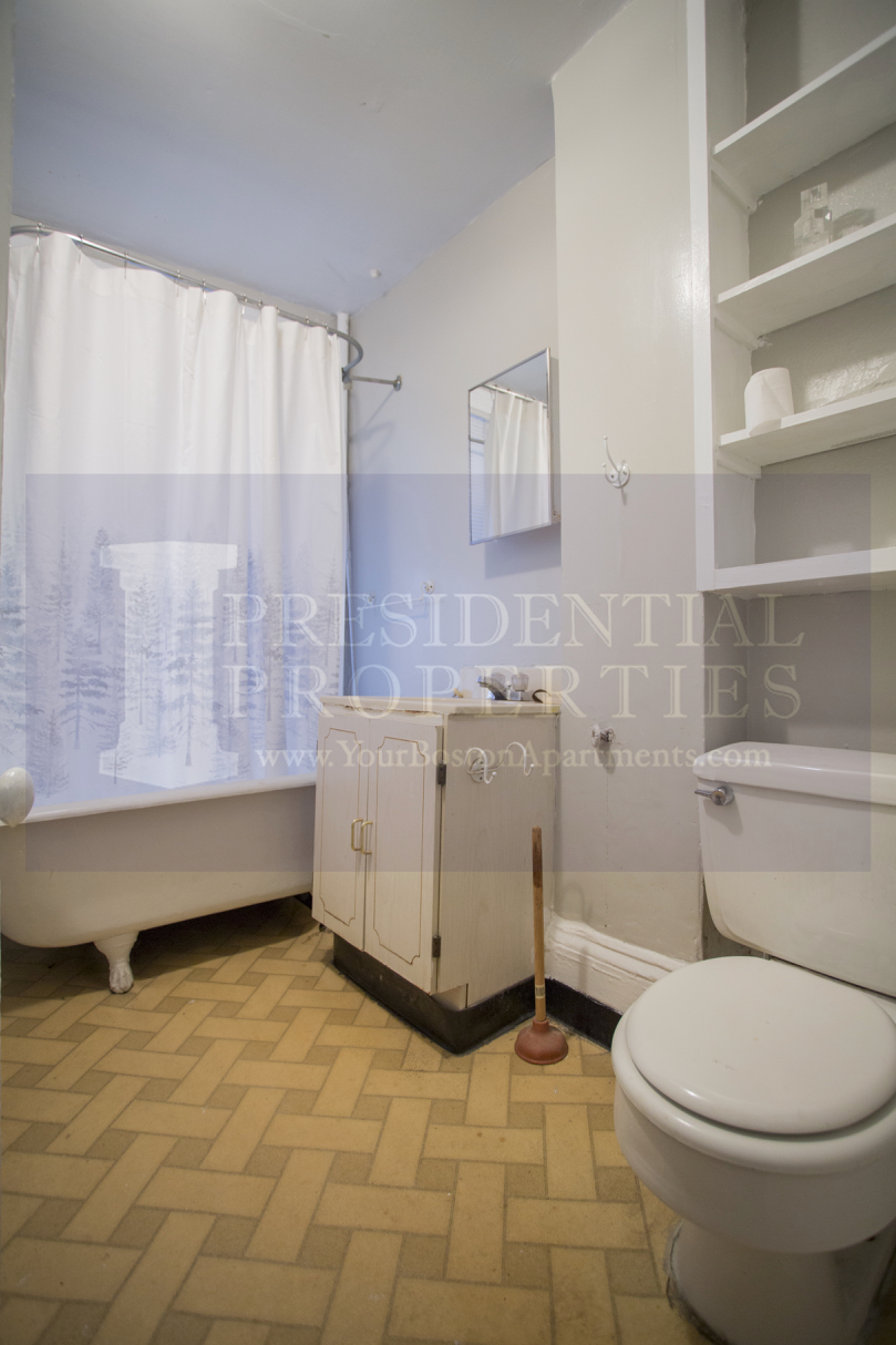 3 Champney Pl, Beacon Hill