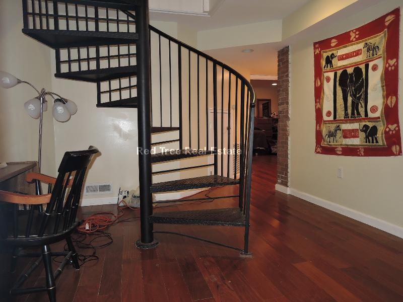 72 Hillside St, Mission Hill