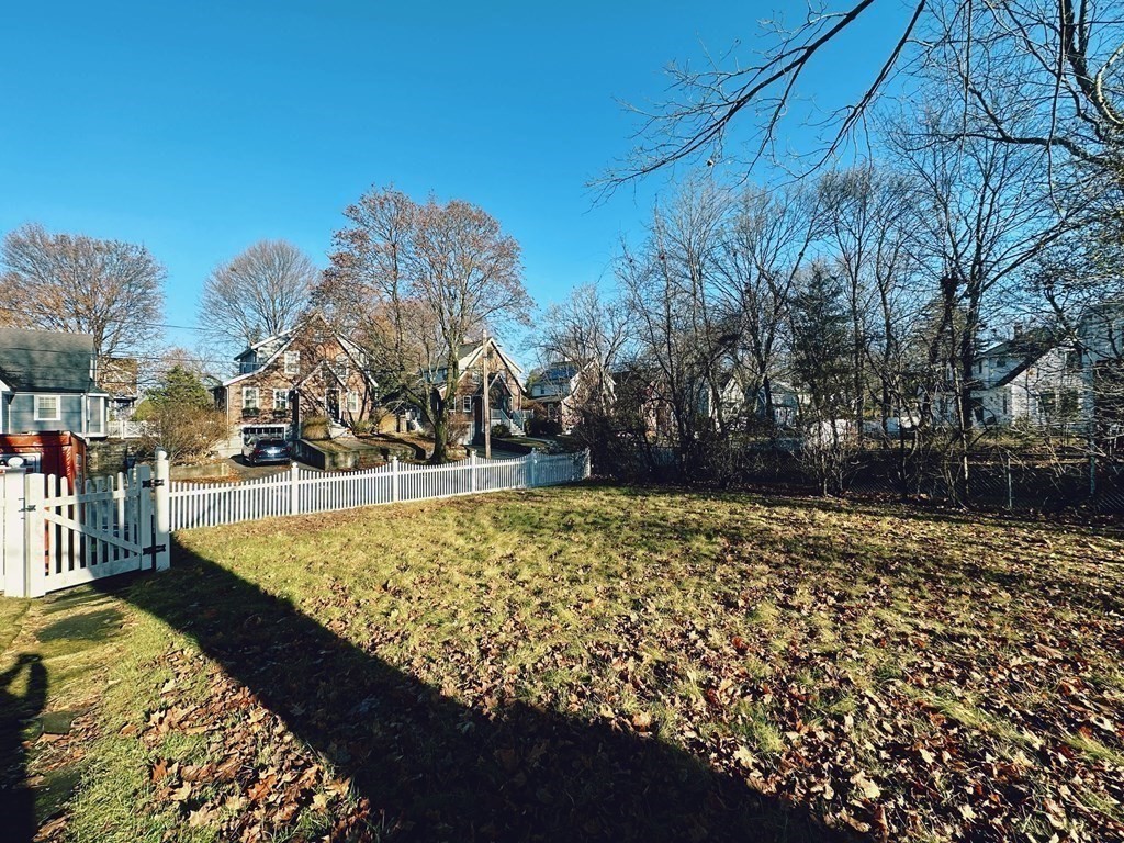 32 Valentine, Arlington